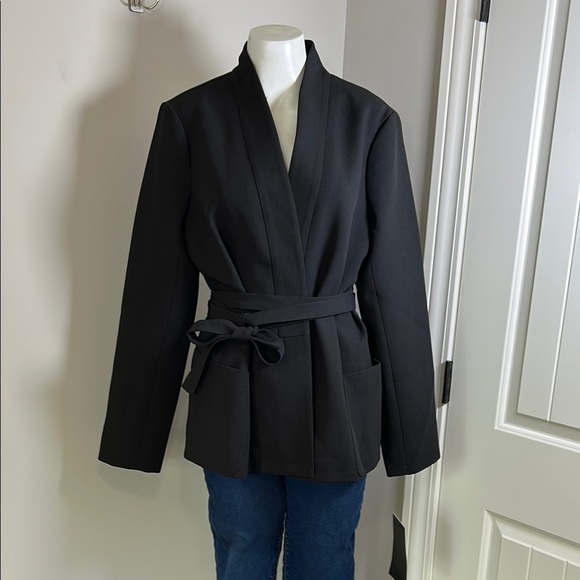 Tuckernuck Gracie Wrap Blazer Self Tie Long Sleeve Black Career Jacket Sz XL NEW - Picture 2 of 12